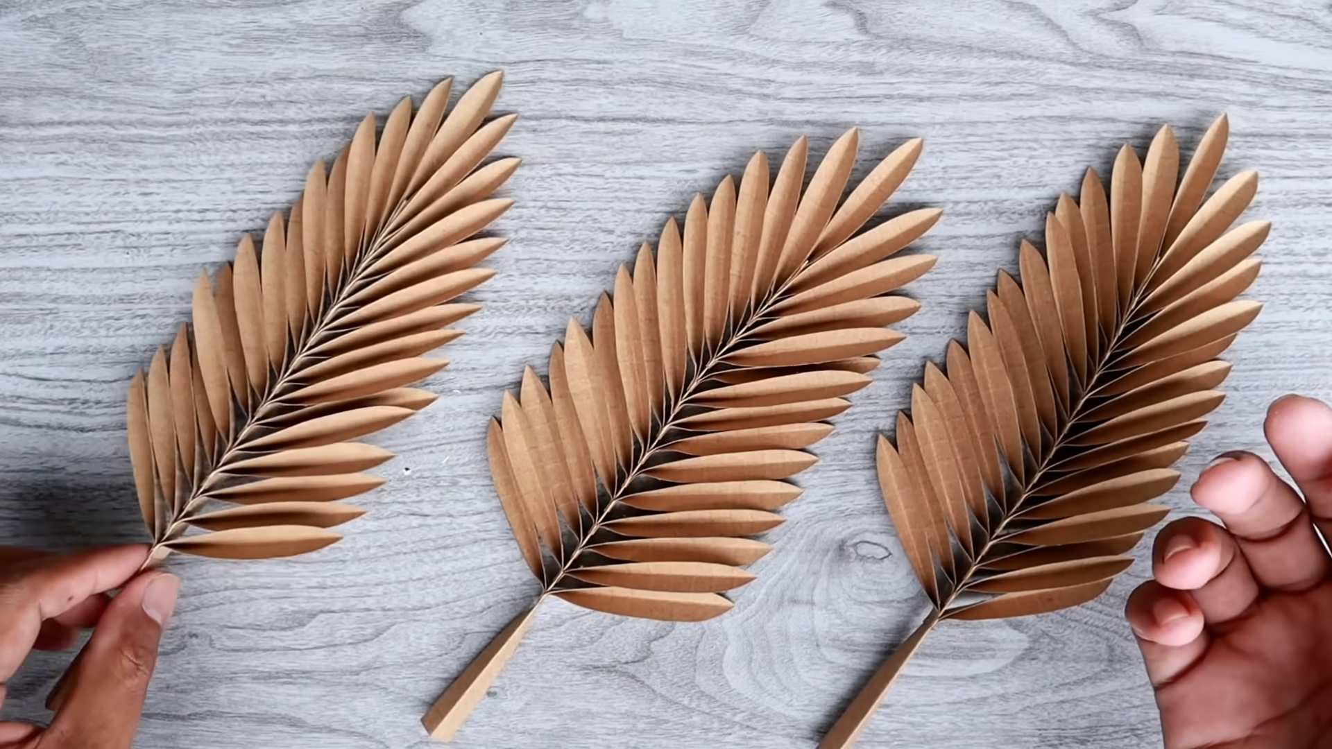 DIY Blätter aus Karton